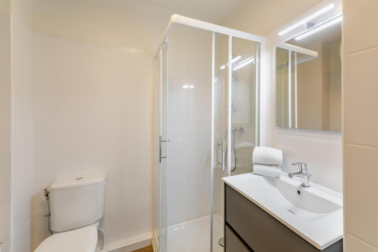 Les Balcons De Bandol Centre Ville Avec Vue Mer Et Face A La Plage Luaran gambar
