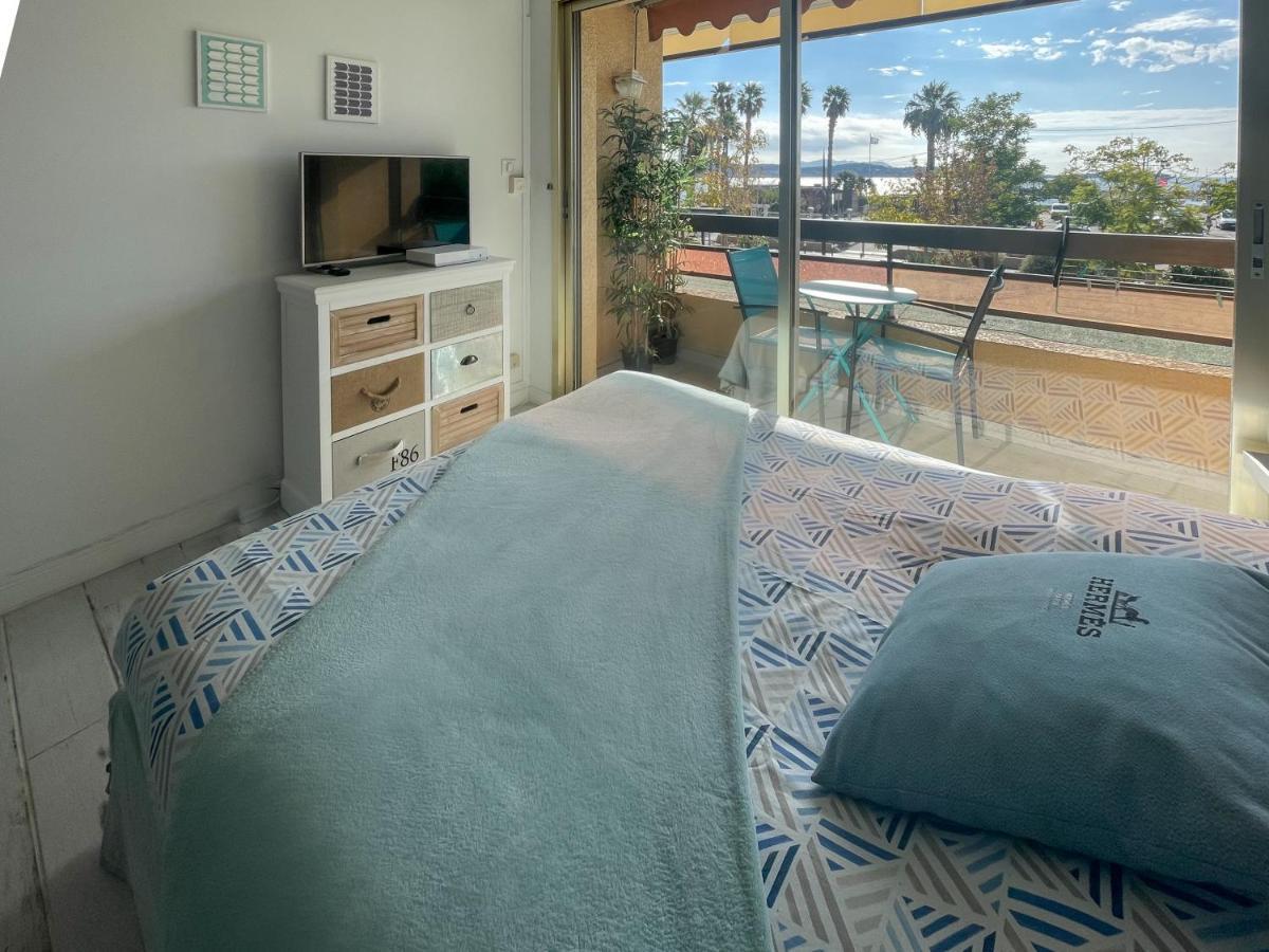 Les Balcons De Bandol Centre Ville Avec Vue Mer Et Face A La Plage Luaran gambar
